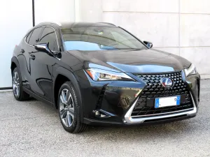 Lexus UX 250h Comfort 2021