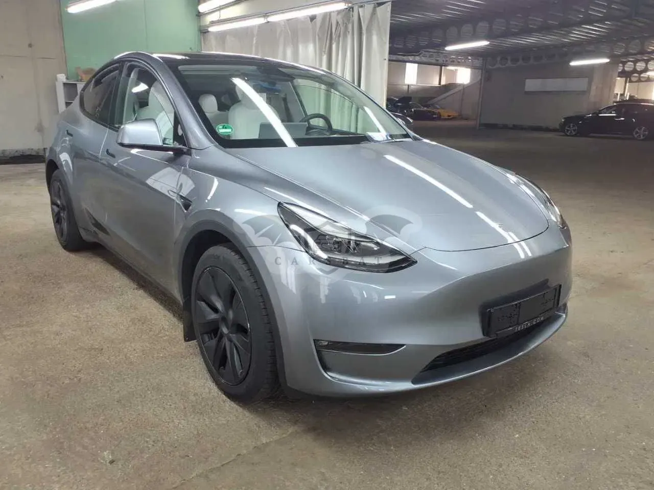 Tesla Model Y Long Range 2025