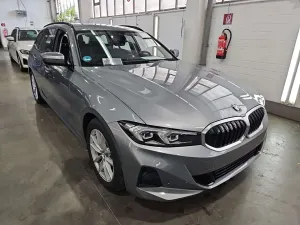 BMW 3 Series Touring 320d 2023