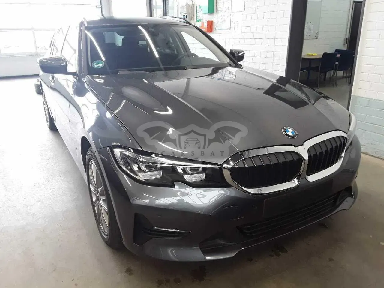 BMW 3 Series Touring 330e Advantage 2021