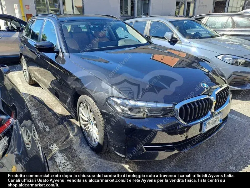 BMW 5 Series Touring 520d Business 2022