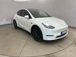 Tesla Model Y Long Range 2024