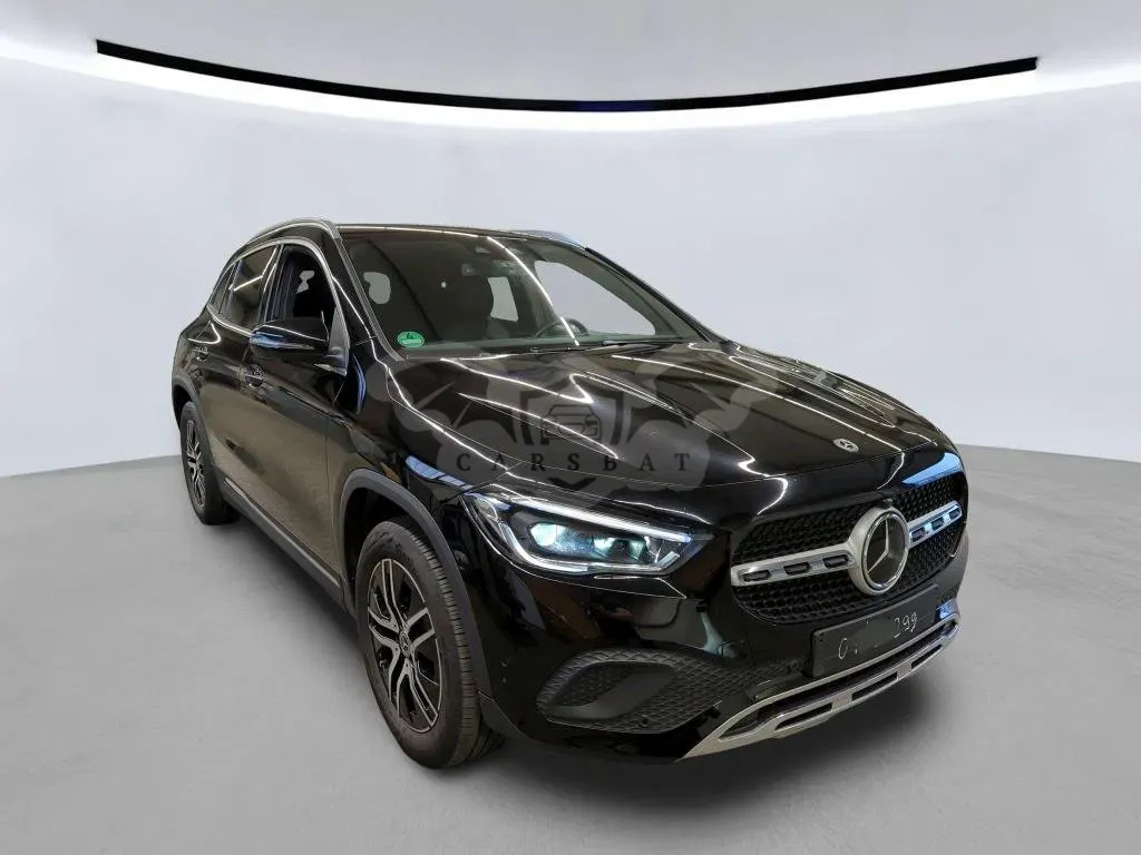 Mercedes-Benz GLA 200d 2022