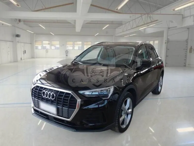 Audi Q3 45 TFSIe Business 2021