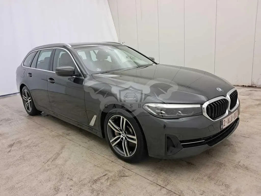 BMW 5 Series Touring 530e Lounge 2021