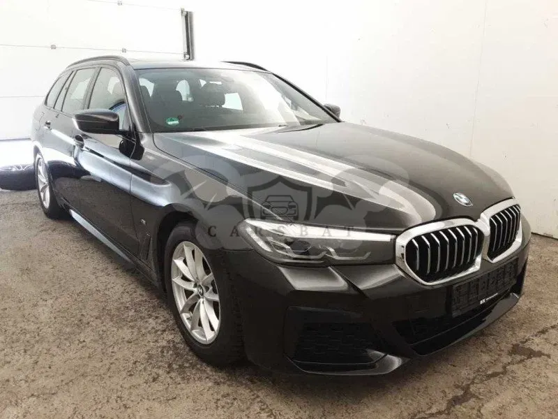 BMW 5 Series Touring 520i 2023