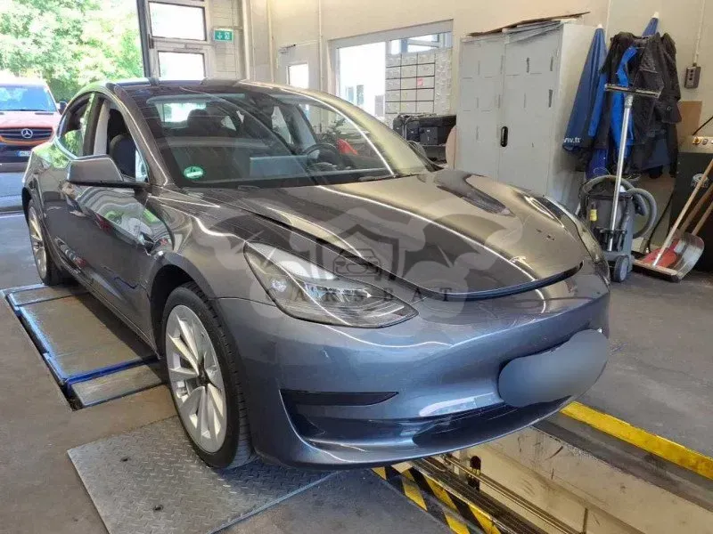 Tesla Model 3 60 kWh 2023