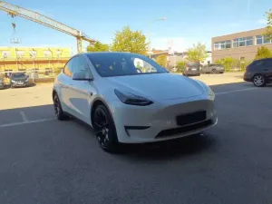 Tesla Model Y 60 kWh 2023