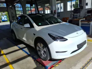 Tesla Model Y Long Range 78 kWh 2023