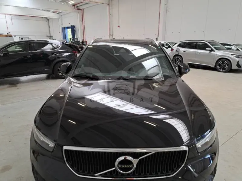 Volvo XC40 T3 Momentum Pro 2021