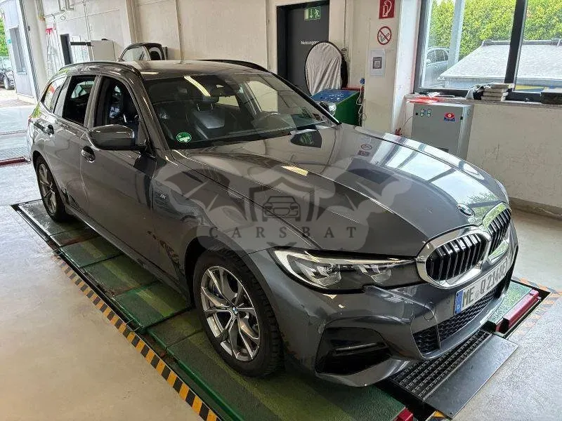 BMW 3 Series Touring 330e M Sport 2021