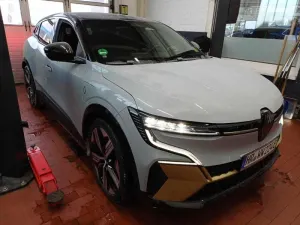 Renault Megane E-Tech Iconic 2024