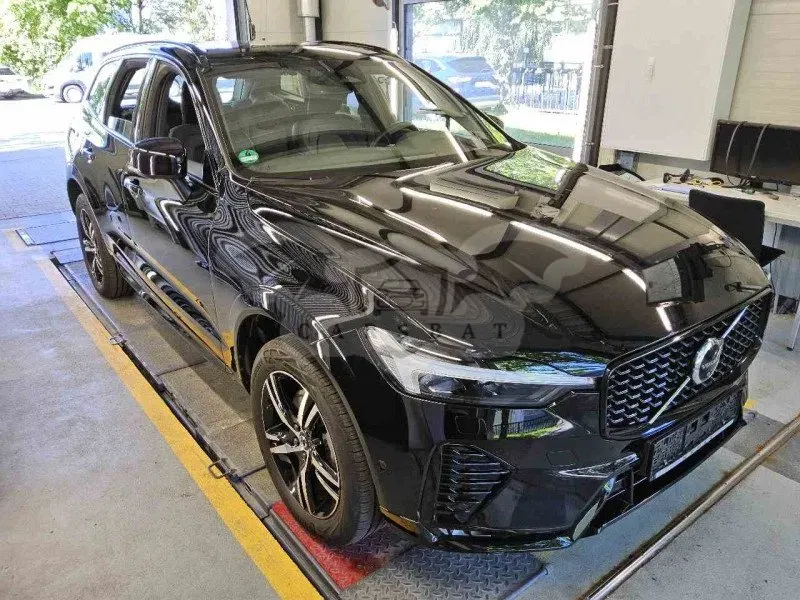 Volvo XC60 3.2 R-Design 2022
