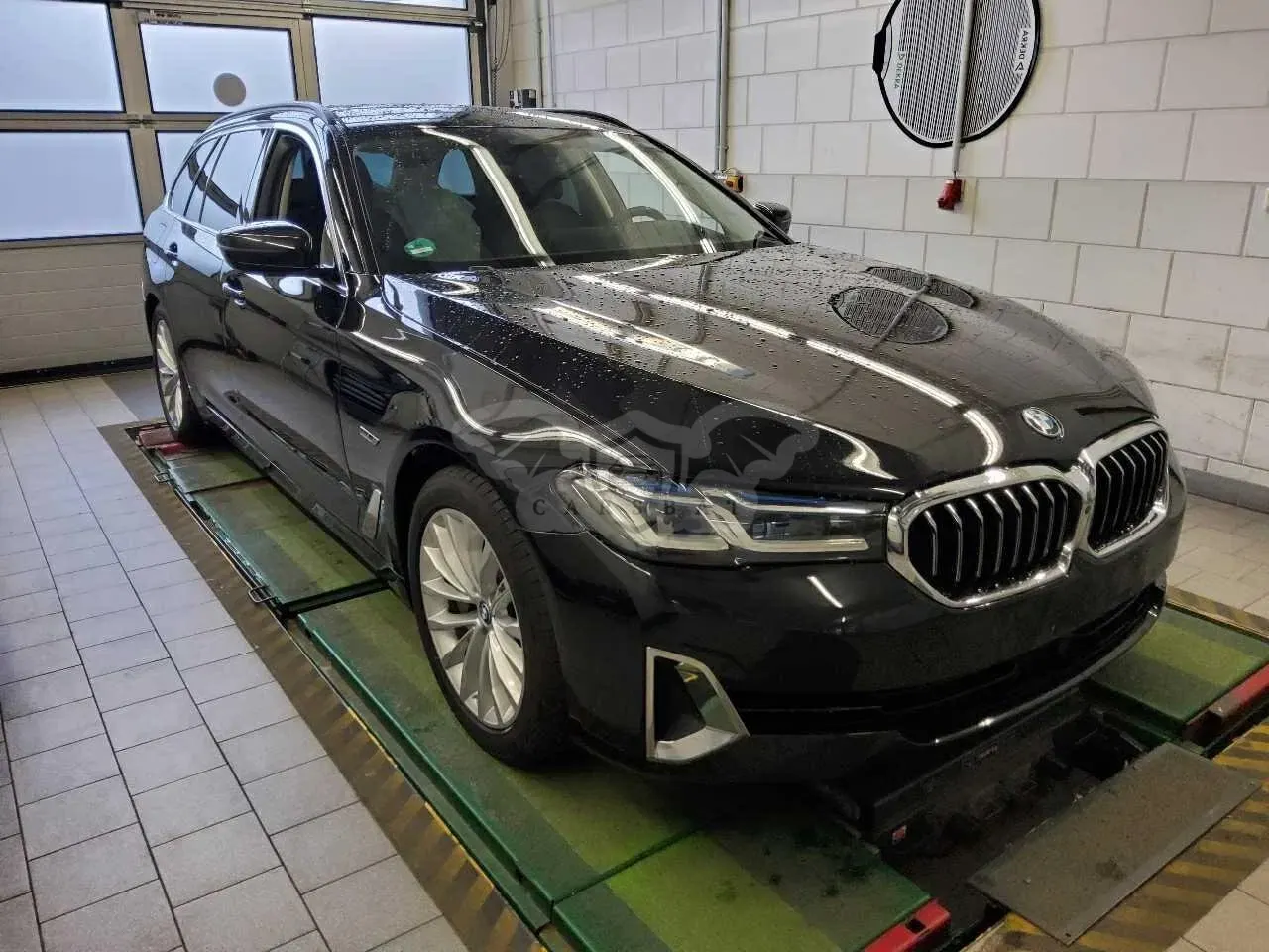 BMW 5 Series Touring 530e Luxury 2022