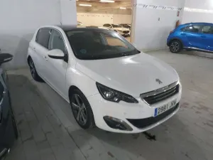Peugeot 308 1.2i Allure 2016