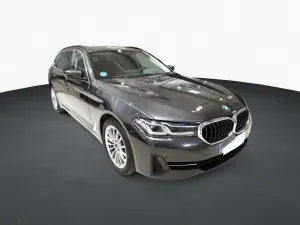 BMW 5 Series Touring 520d 2023