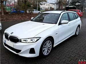 BMW 3 Series Touring 320e 2023