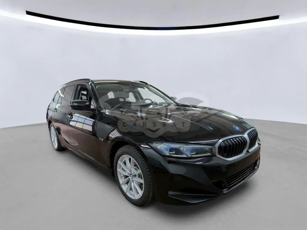 BMW 3 Series Touring 320e 2023