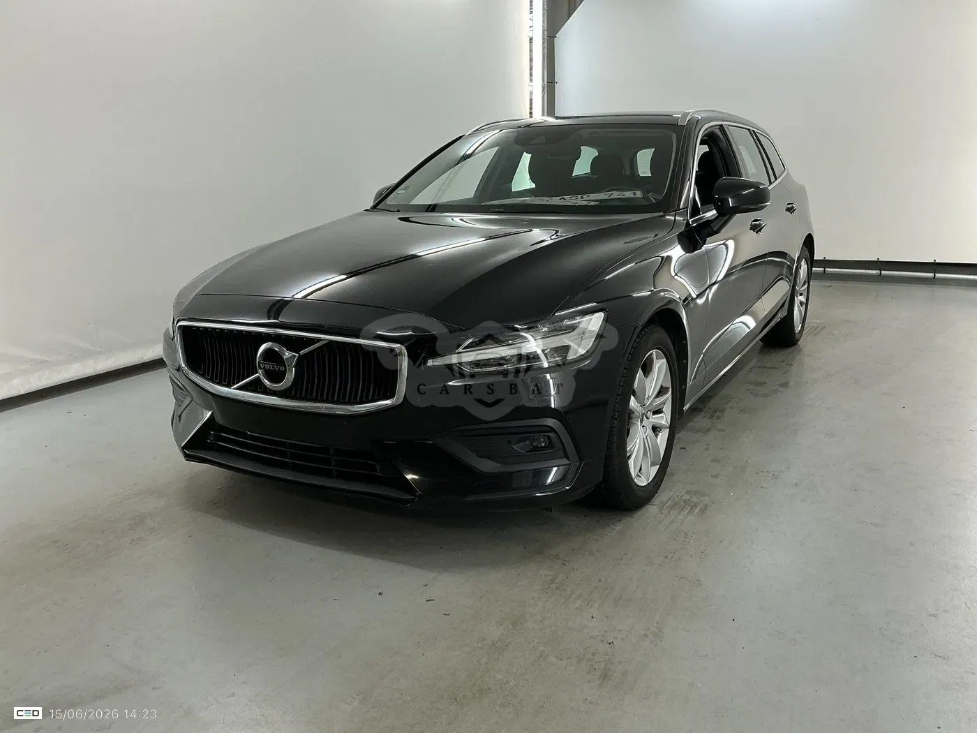 Volvo V60 B3 Momentum Pro 2021