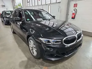 BMW 3 Series Touring 318d 2023