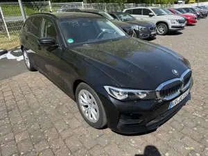 BMW 3 Series Touring Advantage 2021