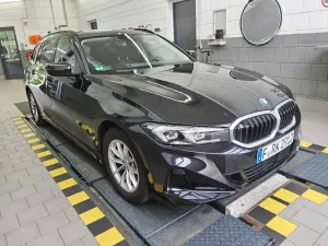 BMW 3 Series Touring 320d 2023