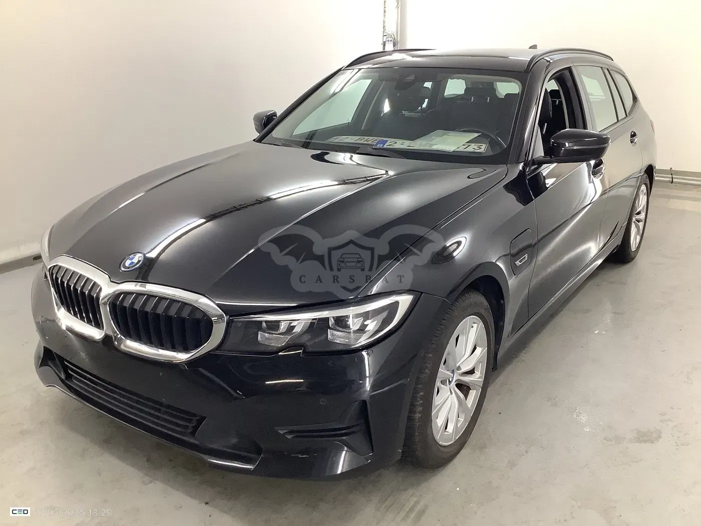 BMW 3 Series Touring 320e 2022