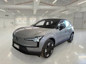 Volvo EX30 Extended Range Plus 2024