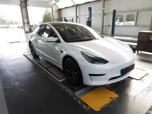 Tesla Model 3 Standard Range 2023