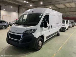 Peugeot Boxer L3H2 2.2 HDI Premium 2021
