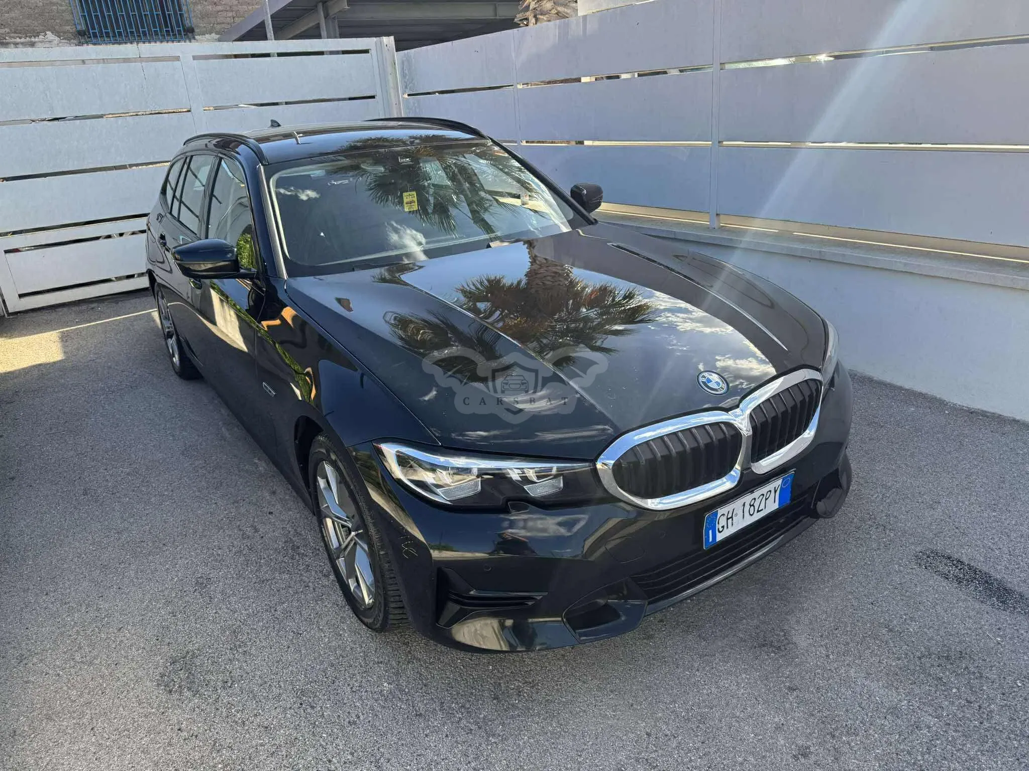BMW 3 Series Touring 320e Sport 2021