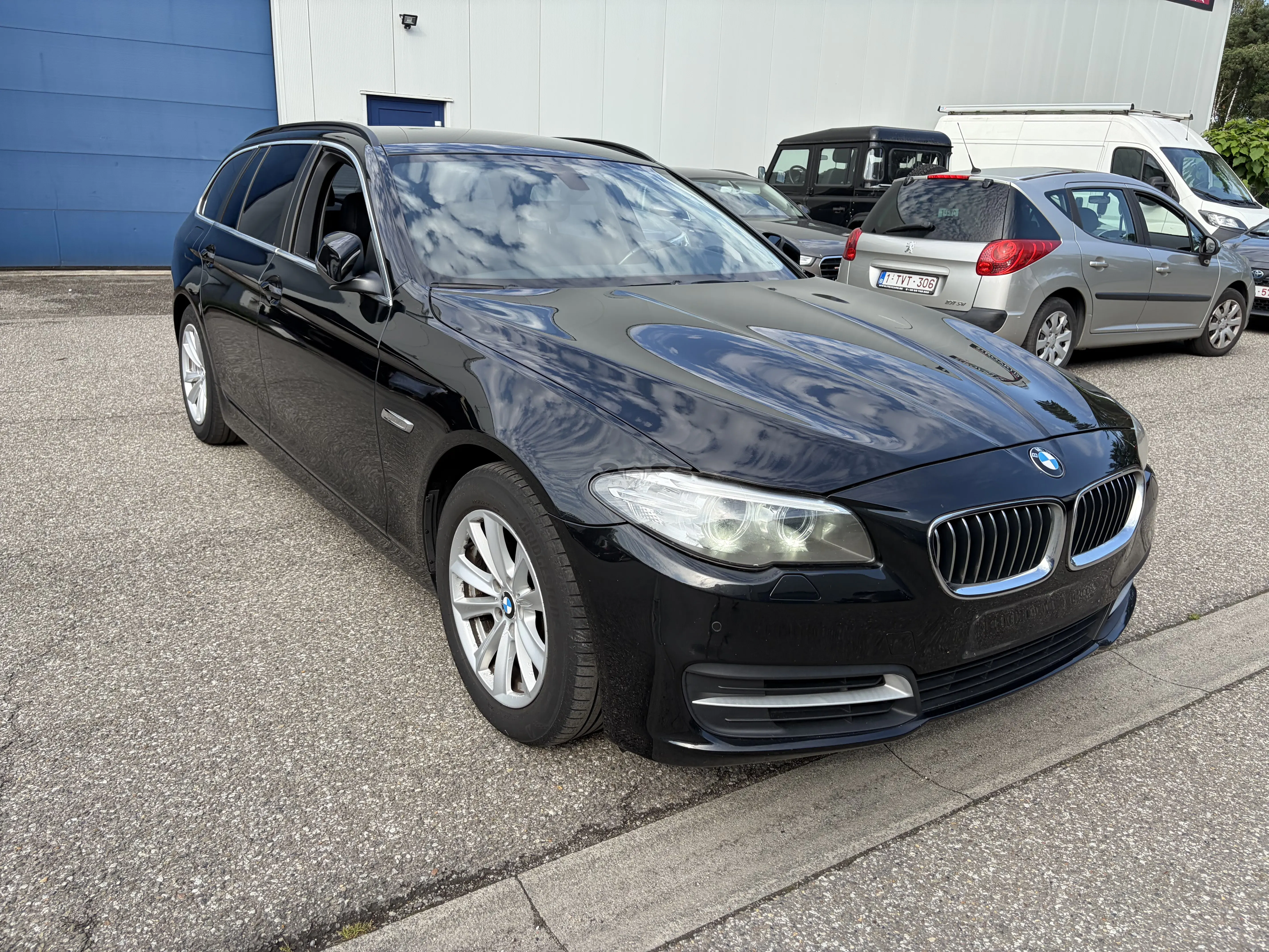 BMW 5 Series Touring 520 2014