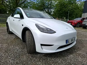 Tesla Model Y Standard Range 2022