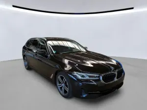 BMW 5 Series Touring 520d 2023