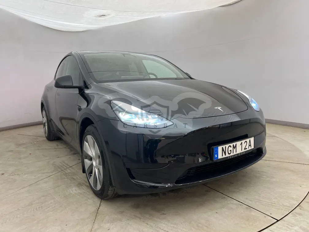 Tesla Model Y Standard Range 60 kWh 2023