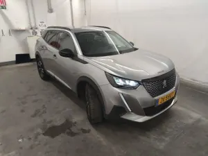 Peugeot 2008 1.2i Allure 2022