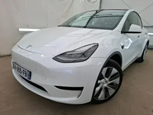 Tesla Model Y Standard Range 2024