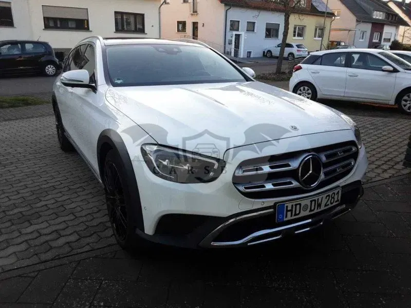 Mercedes-Benz E All-Terrain Avantgarde 2022