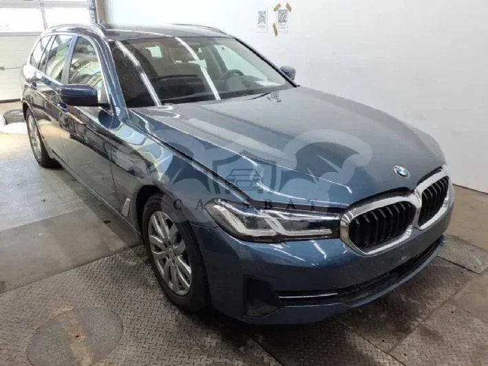 BMW 5 Series Touring 520d 2023