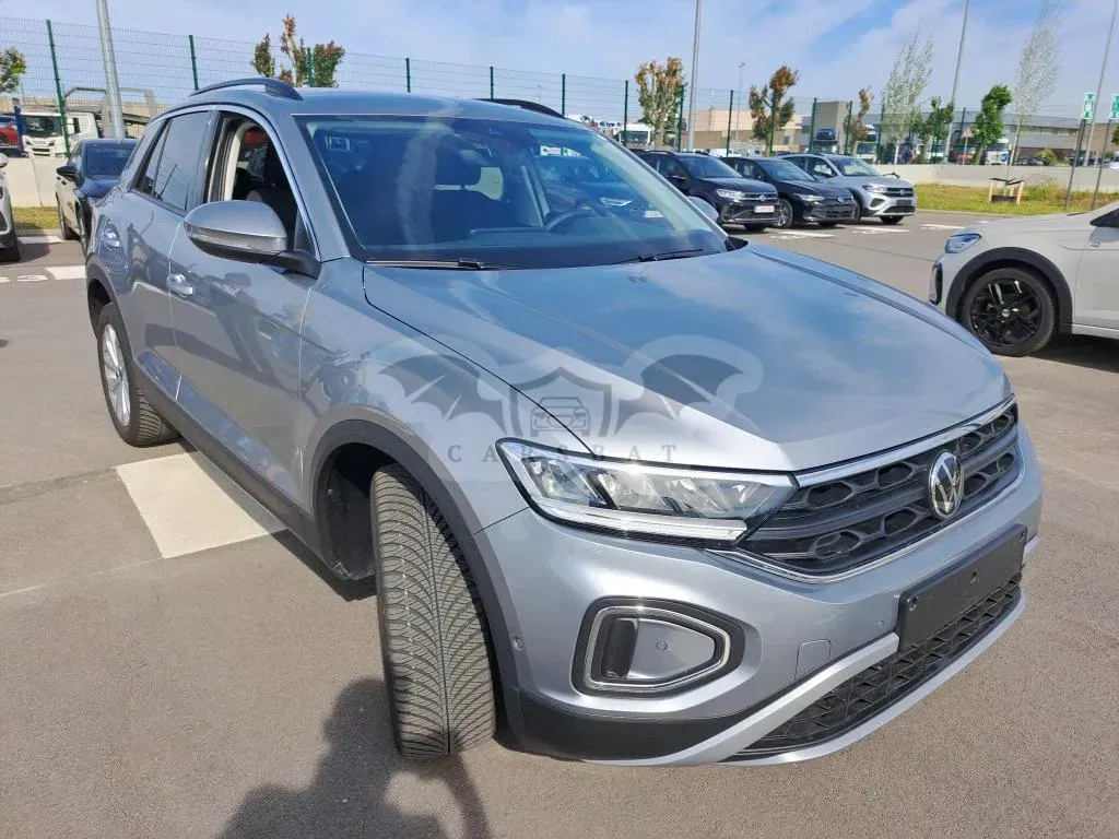 Volkswagen T-ROC 1.5 TSI Life Business 2025