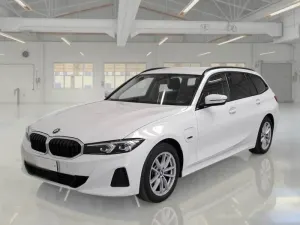 BMW 3 Series Touring 320e 2022