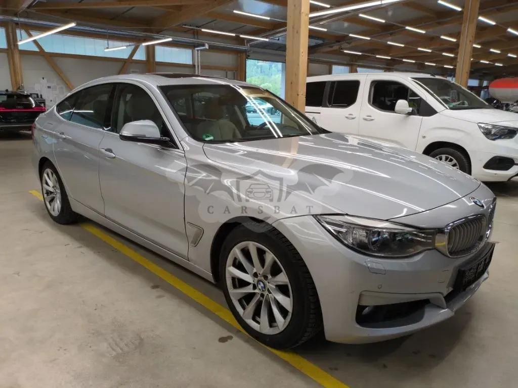 BMW 3 Series 320i 2013