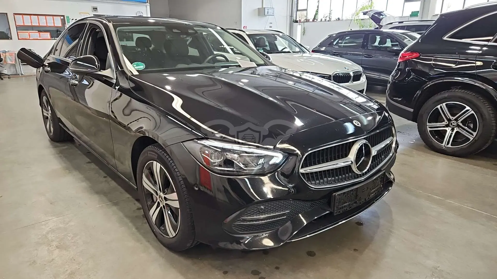 Mercedes-Benz C 300e Avantgarde 2023