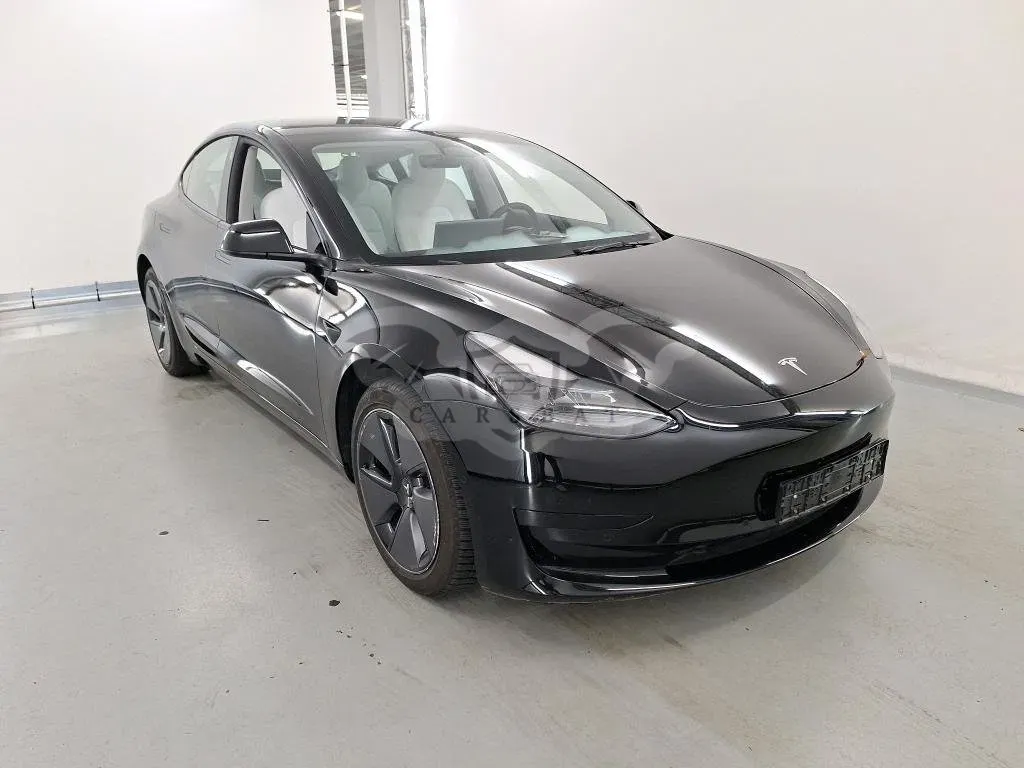 Tesla Model 3 Standard Range Plus 2022