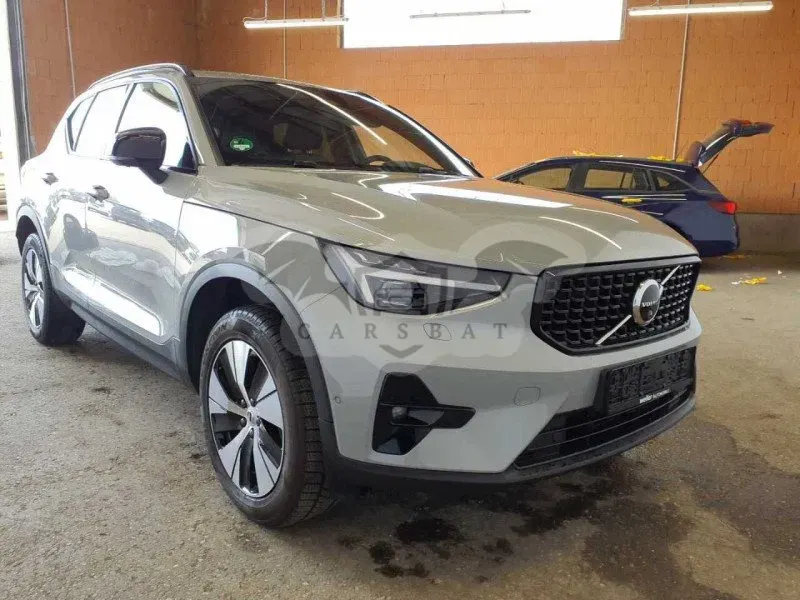 Volvo XC40 B3 Plus Dark 2024