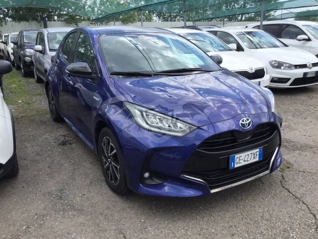 Toyota Yaris 1.5h Lounge 2021