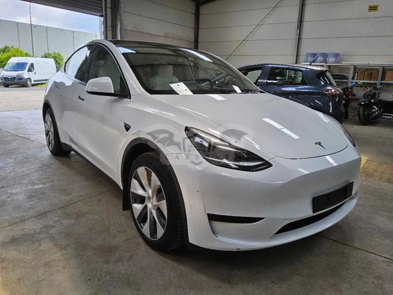 Tesla Model Y Standard Range 2023