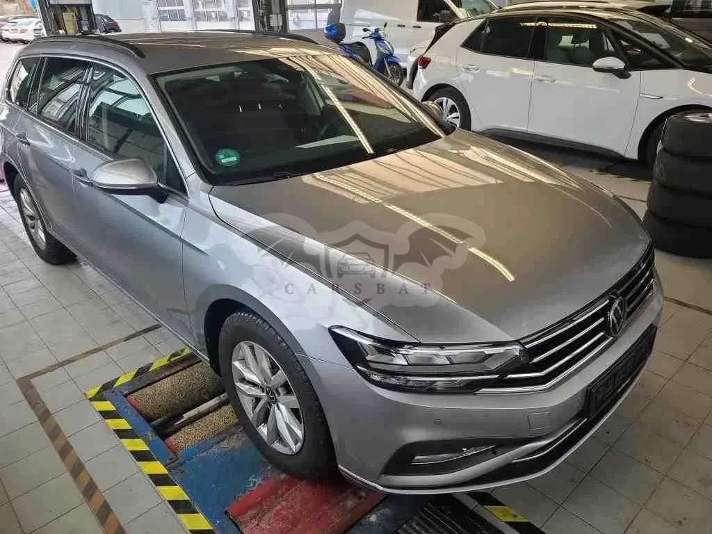 Volkswagen Passat Variant 2.0 TDI Business 2022