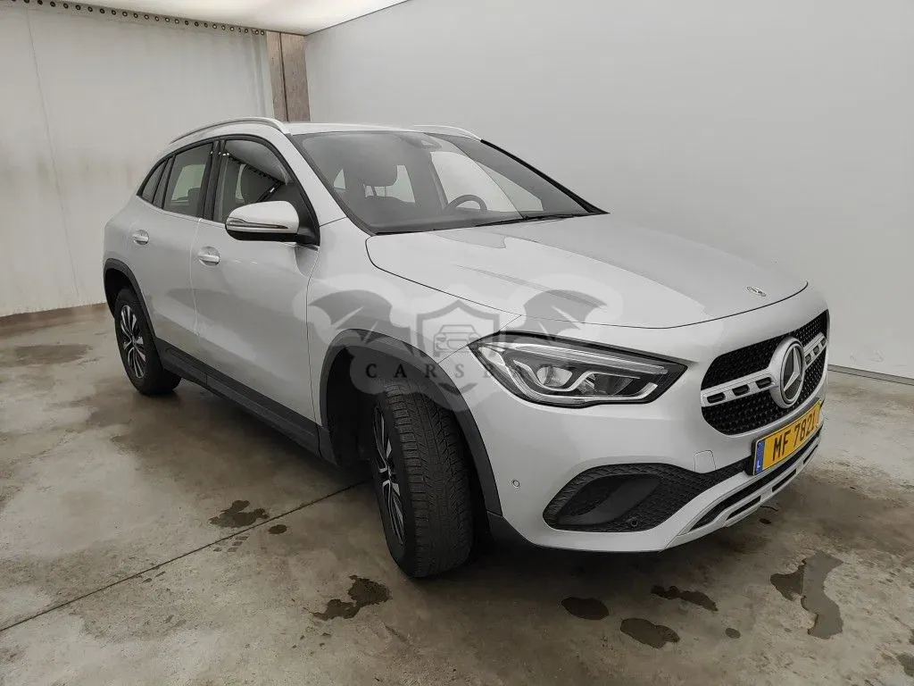 Mercedes-Benz GLA 200d Luxury 2022