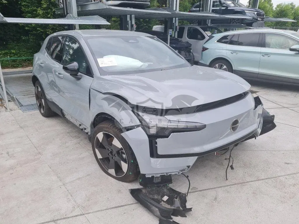 Volvo EX30 Extended Range Plus 2025